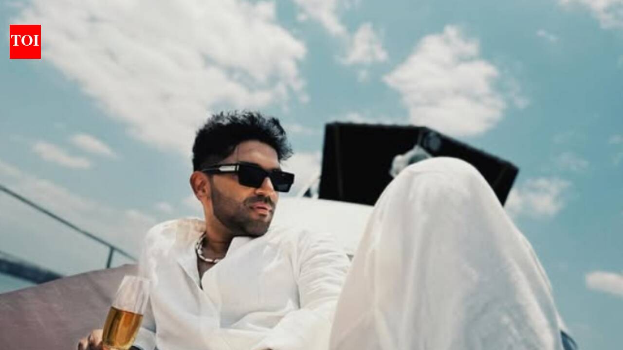 Guru Randhawa's 'Qeher' song from 'Dhamaal 4' out now