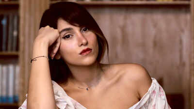 Iranian singer sentenced to 74 lashes for singing without hijab; authorities call video 'vulgar and immoral'