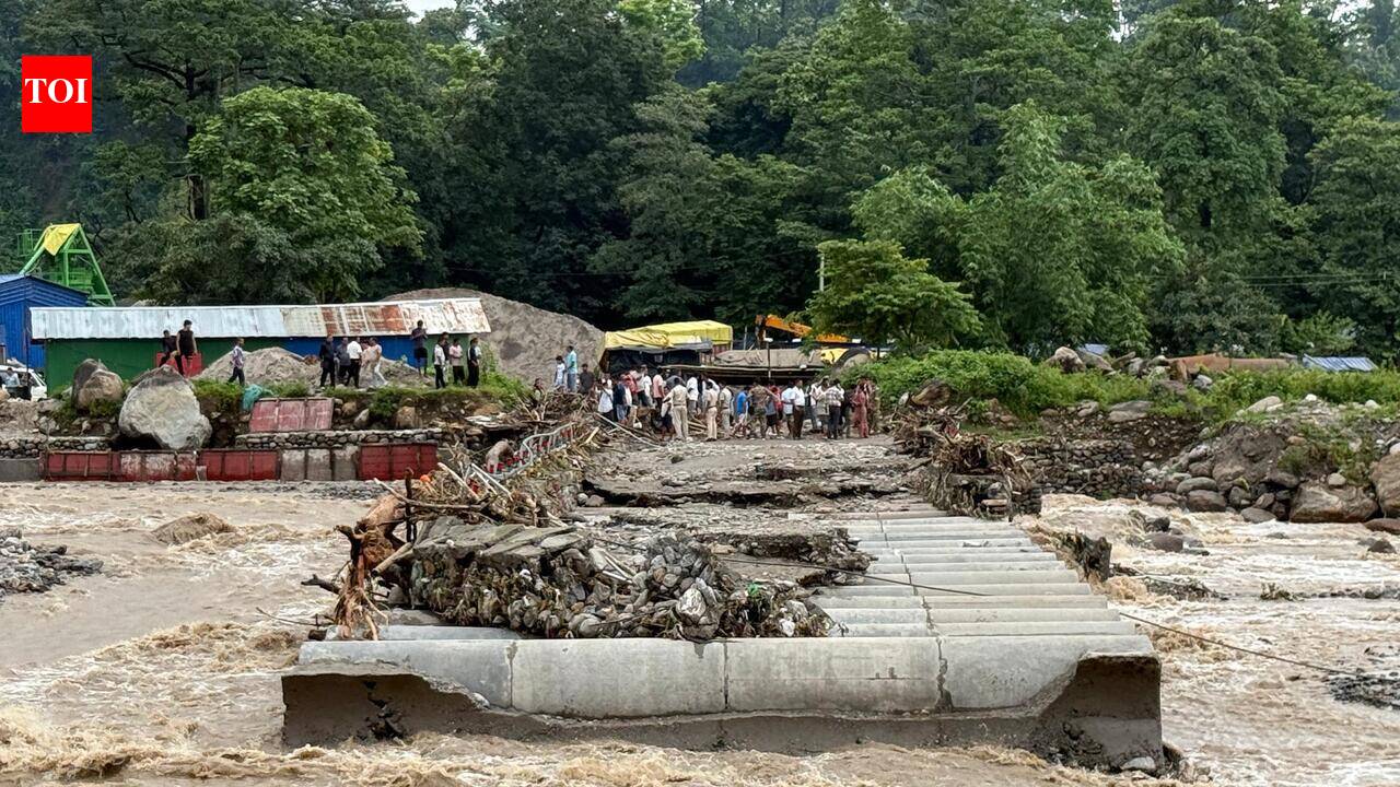 Rains wash away Dudhia Bridge, severs Siliguri-Mirik link