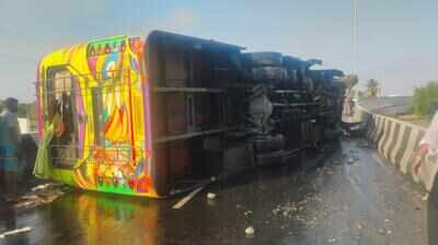 28 injured as private bus overturns on Coimbatore highway; driver, conductor arrested