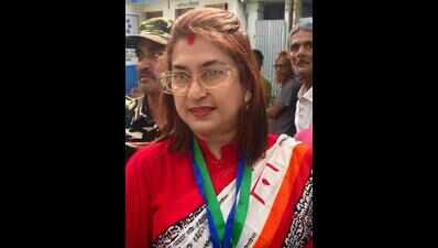 Trinamool rebel MPs divided over symbol