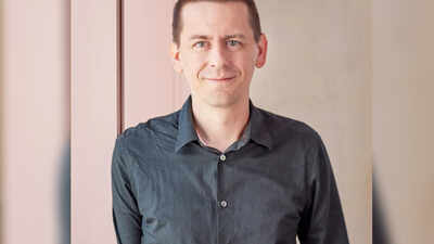 John Jumper, who won the Nobel Prize alongside Demis Hassabis, is leaving Google DeepMind