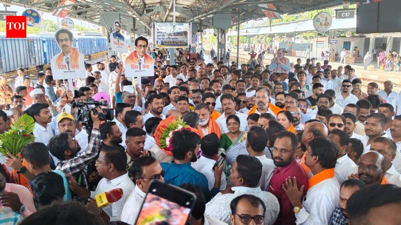 Shiv Sena (UBT) MP Waje gets grand welcome by party workers in Nashik