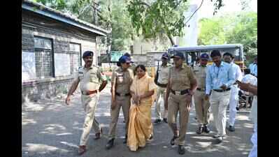 Baring few, all councilors in Solapur and Satara-Sangli MLC seats turned out for voting