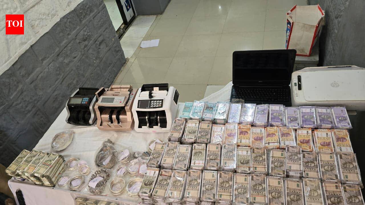 Jalgaon police carry out operation drop case in five villages of Muktainagar