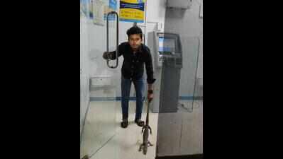 Monitor lizard enters ATM kiosk in Kharghar, rescued by Sarpmitra