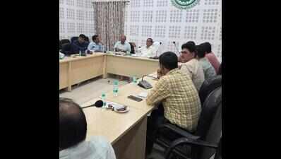 VC reviews CSA convocation preps