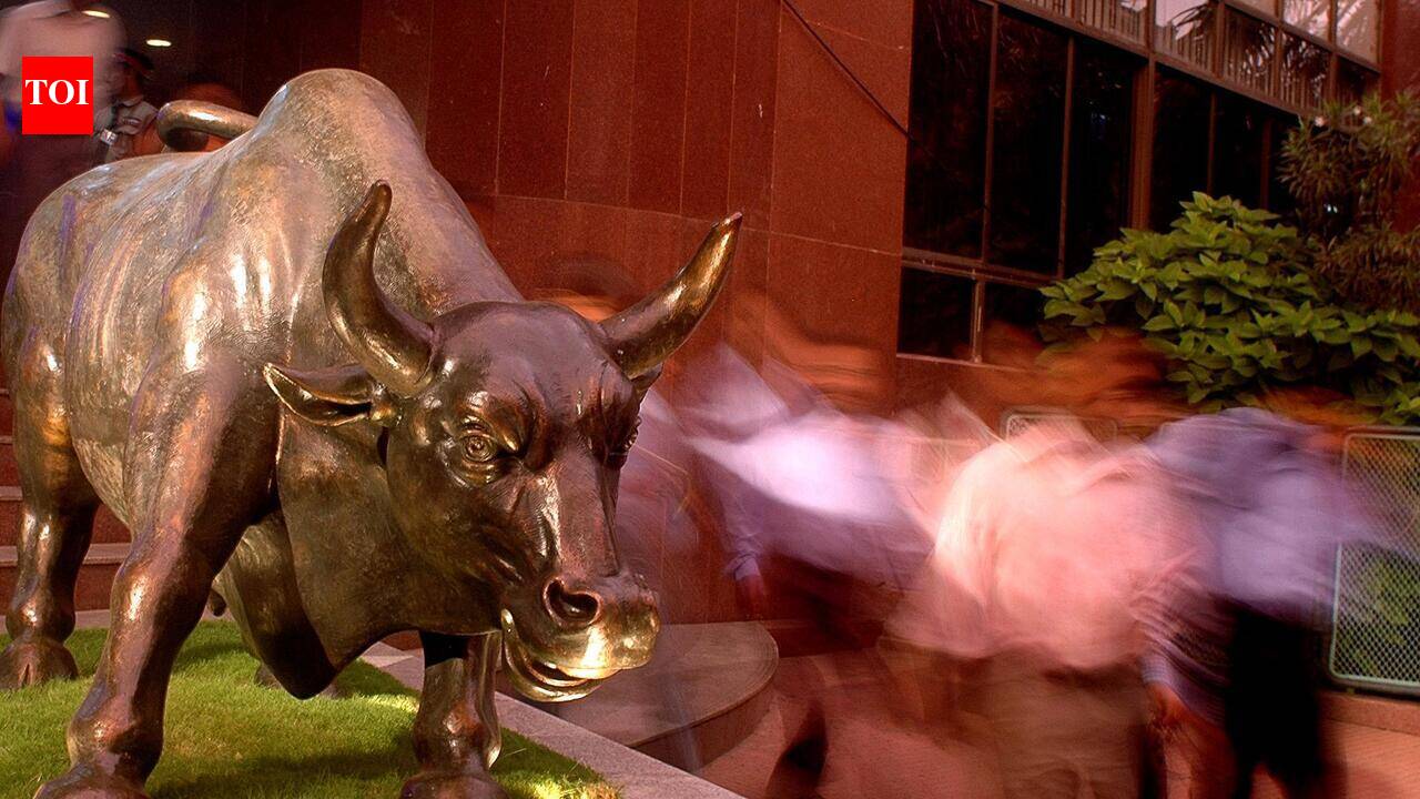 Gujarat sees 13-month low in addition of investors