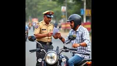 Plumber held for attacking traffic cops in Navale Bridge