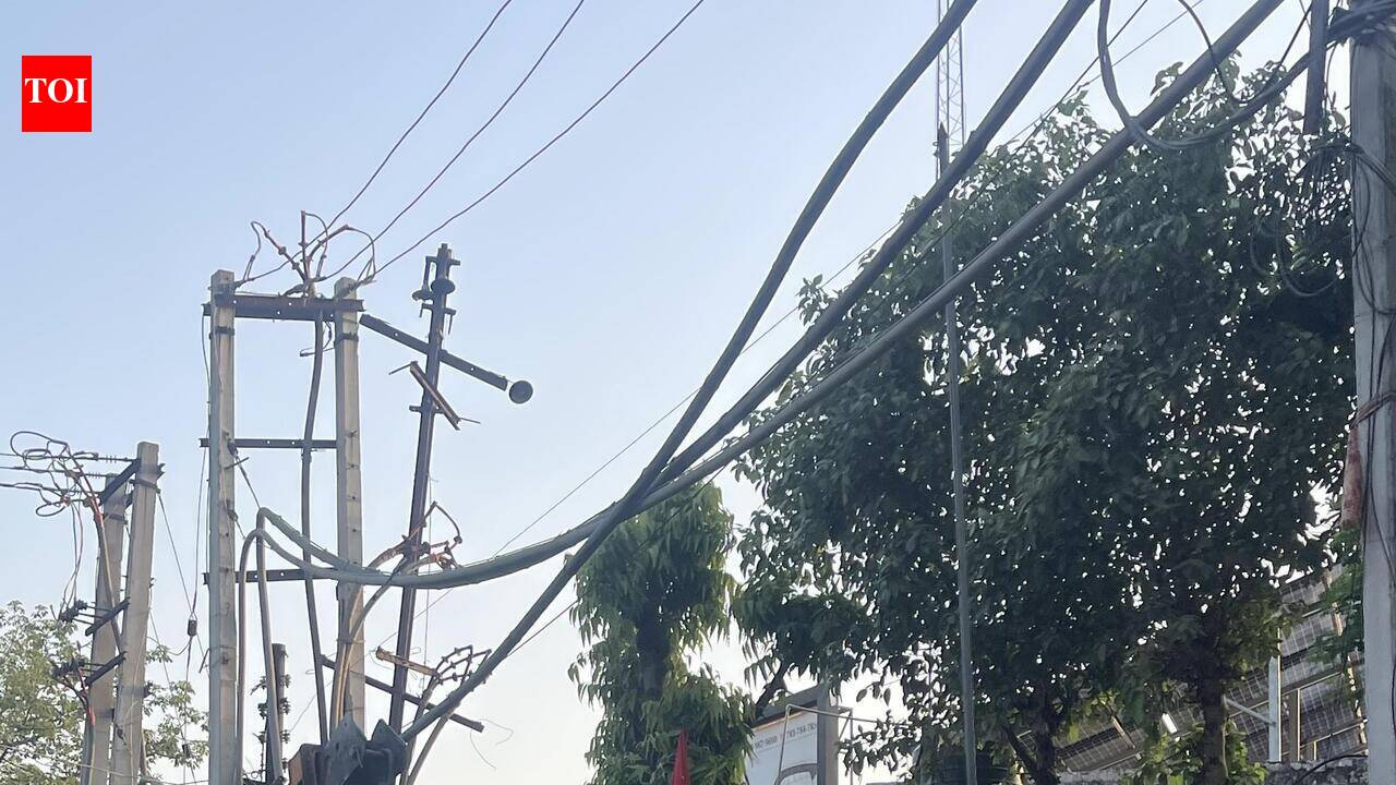 Drunken residents bash up electricity repairman over blackout in Ludhiana, FIR takes 10 days.