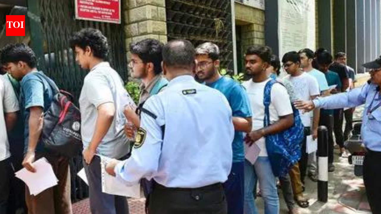 Nagpur NEET aspirant gets Abu Dhabi as exam centre