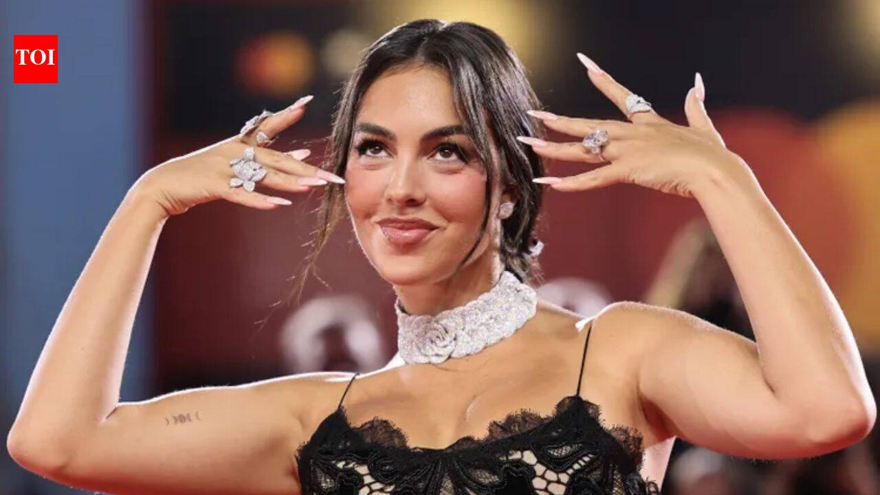 Cristiano Ronaldo’s fiancée Georgina Rodriguez poses in stunning swimsuit aboard luxury yacht amid Portugal’s World Cup struggle