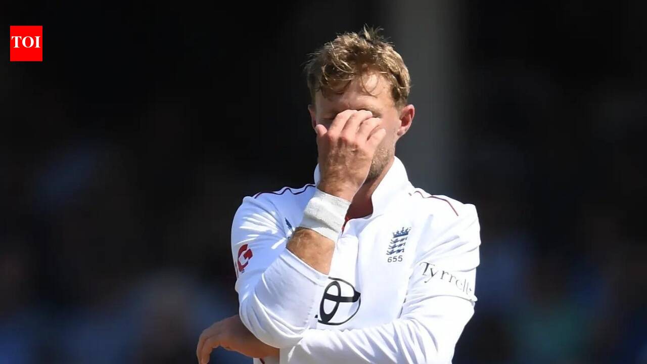 'Starved of tactical ideas': Ex-cricketer says second Test has become 'Joe Root's worst nightmare' as England fall behind