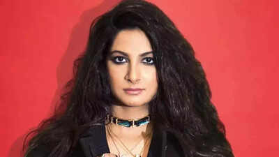 Sonam Kapoor's sister Rhea Kapoor's team reports shocking theft of Rs 1.35 crore diamond earrings rented for New York trip from makeup artist's bag