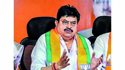 T BJP chief alleges cover-up in SCCL coal scam