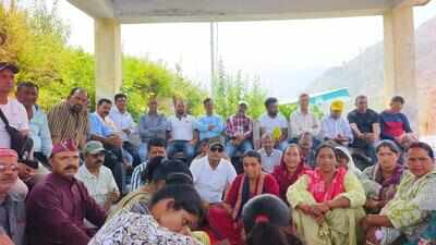  Tehri villagers protest land auction