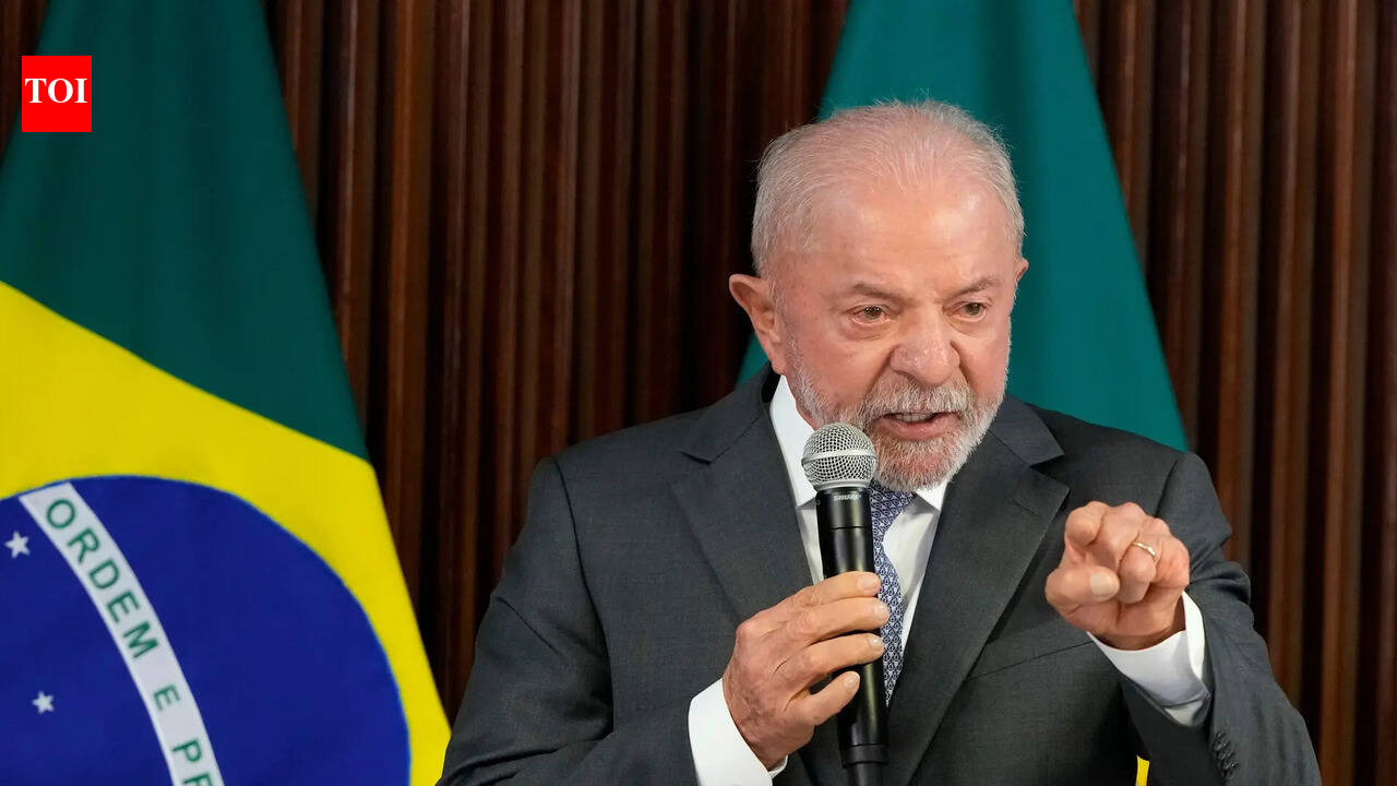 Lula maintains lead over Flavio Bolsonaro ahead of Brazil vote