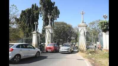 Royal family allows Lalitha Mahal grounds for Ashadha parking