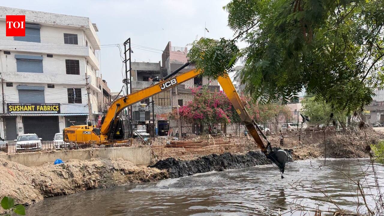 No money for buses, but Ludhiana buying expensive dredgers; cash cow river runs pitch black.