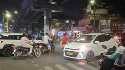 Traffic chaos at South Usman Rd junction endangers commuters