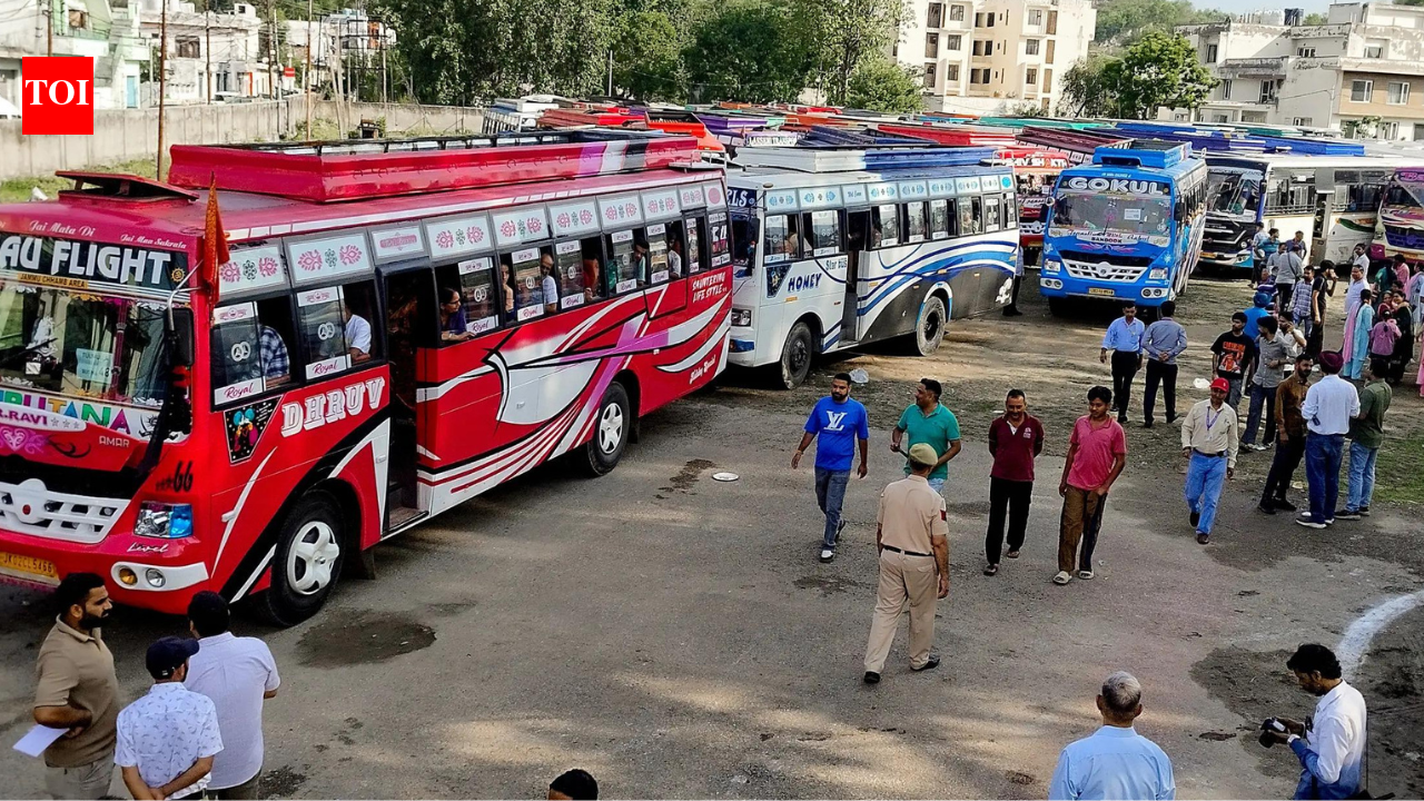 Kheer Bhawani yatra begins; 8,500 pilgrims in 214 buses leave Jammu
