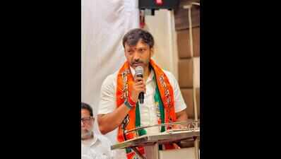 Osmanabad MP Rajenimbalkar disappointed with court’s verdict, will decide on political move in a couple of days after discussions with supporters
