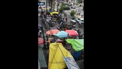 Free pavements for walking, demand pedestrians