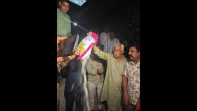Meena’s surprise inspection at VKI on fake agri inputs