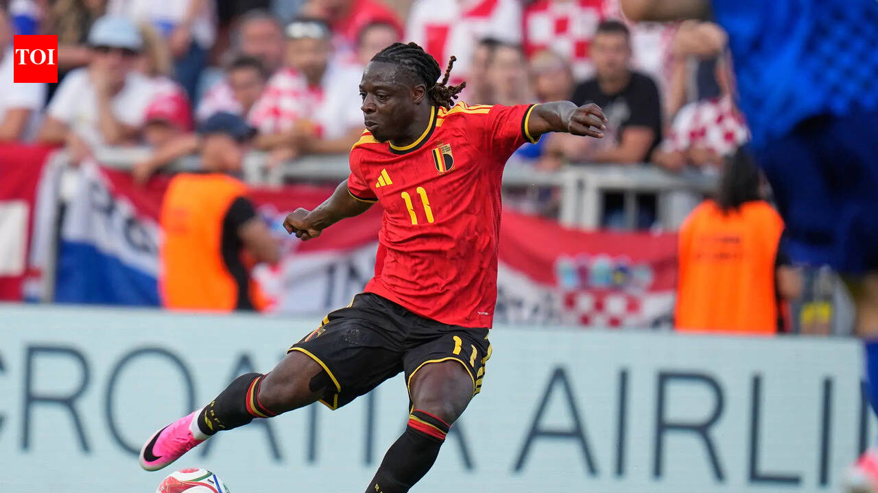 ‘Completely useless’: Jérémy Doku criticised over plan to leave Belgium World Cup to attend birth of first child