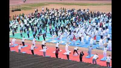Yoga Day draws big turnout in Dharwad