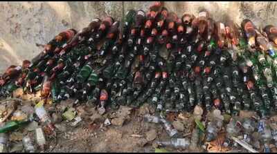 Garbage, liquor bottles mar entry to Chatra’s Maa Kauleshwari temple, devotees raise concern