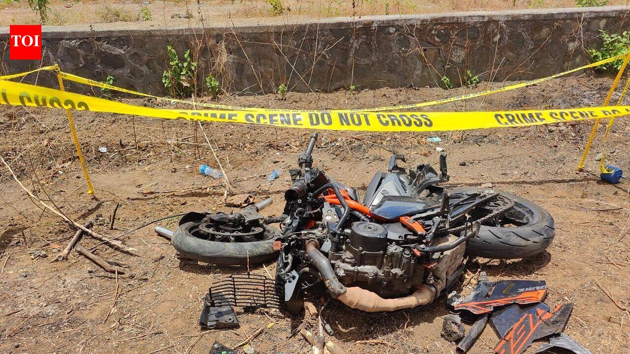 Bike riding collegian killed in head-on collision with dumper on Nagothane-Roha Rd