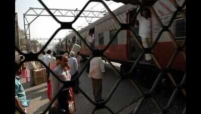 Rs 10-cr revenue, but no usable toilet at Dumraon rly station