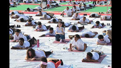 Thousands join state-level yoga day event in Pkl, Saini calls for lifestyle shift