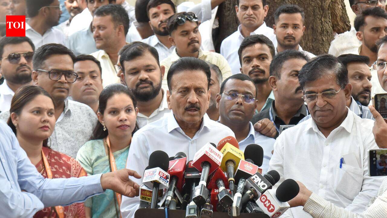 Viral photos morphed, cropped: Minister Girish Mahajan alleges smear campaign