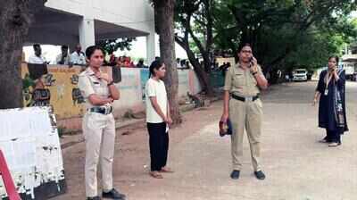 NEET aspirant denied entry at Koppal centre for late arrival