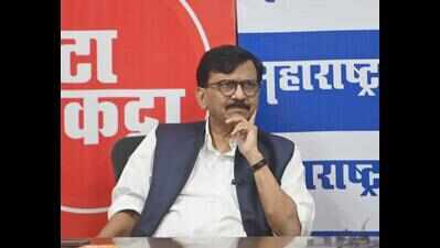 Some dissident MPs in touch with Shiv Sena (UBT), claims Sanjay Raut; Sanjay Patil’s daughter meets Uddhav Thackeray, says she’s still with party