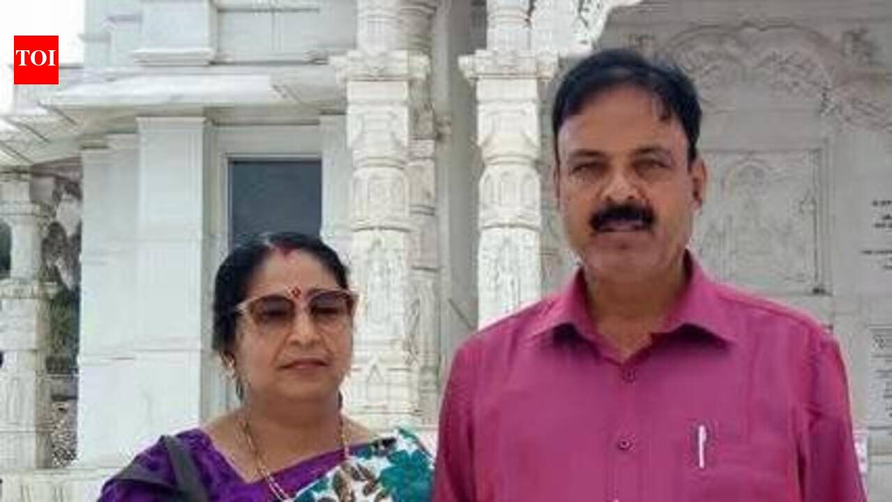 Elderly couple found hanging in their Puri house