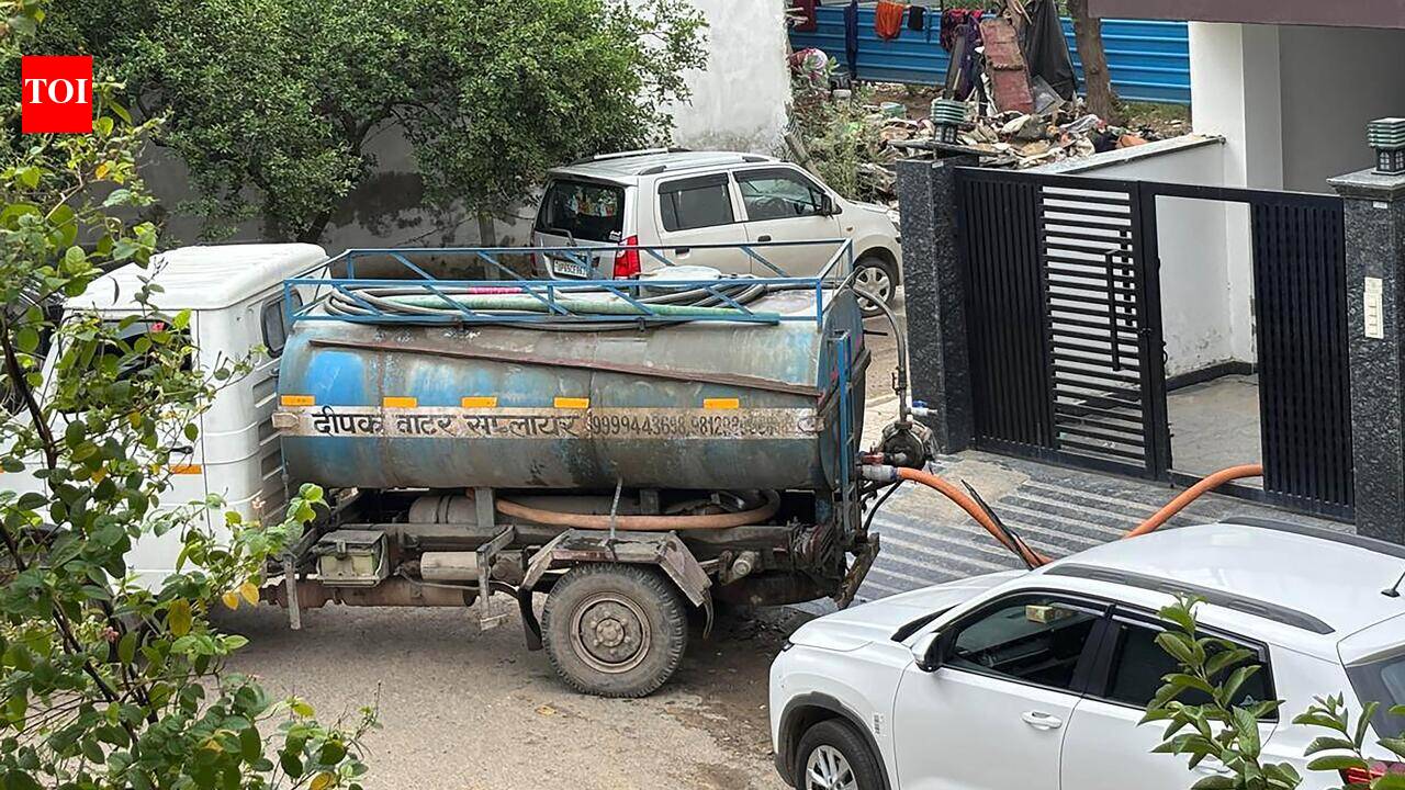 No water supply for days in tail-end areas in Gurgaon, 100 families left high and dry