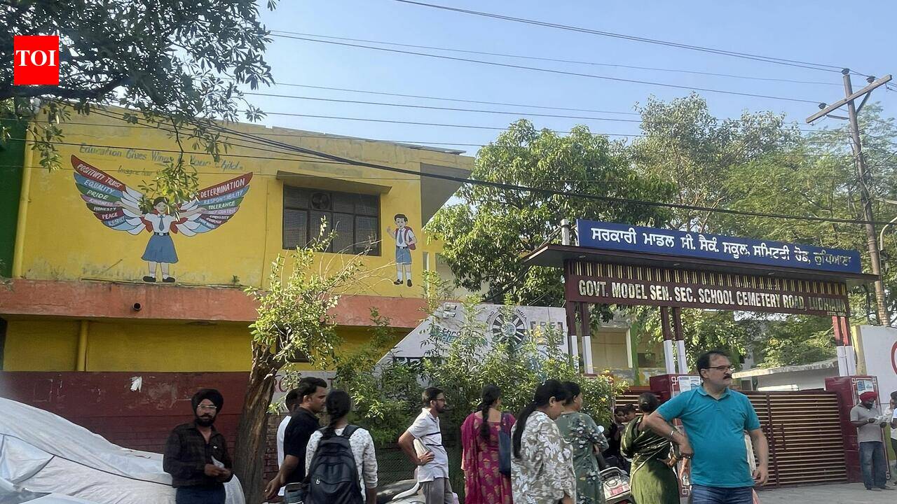 Heat tests families of NEET aspirants, second chance and still no shade or water in Ludhiana.