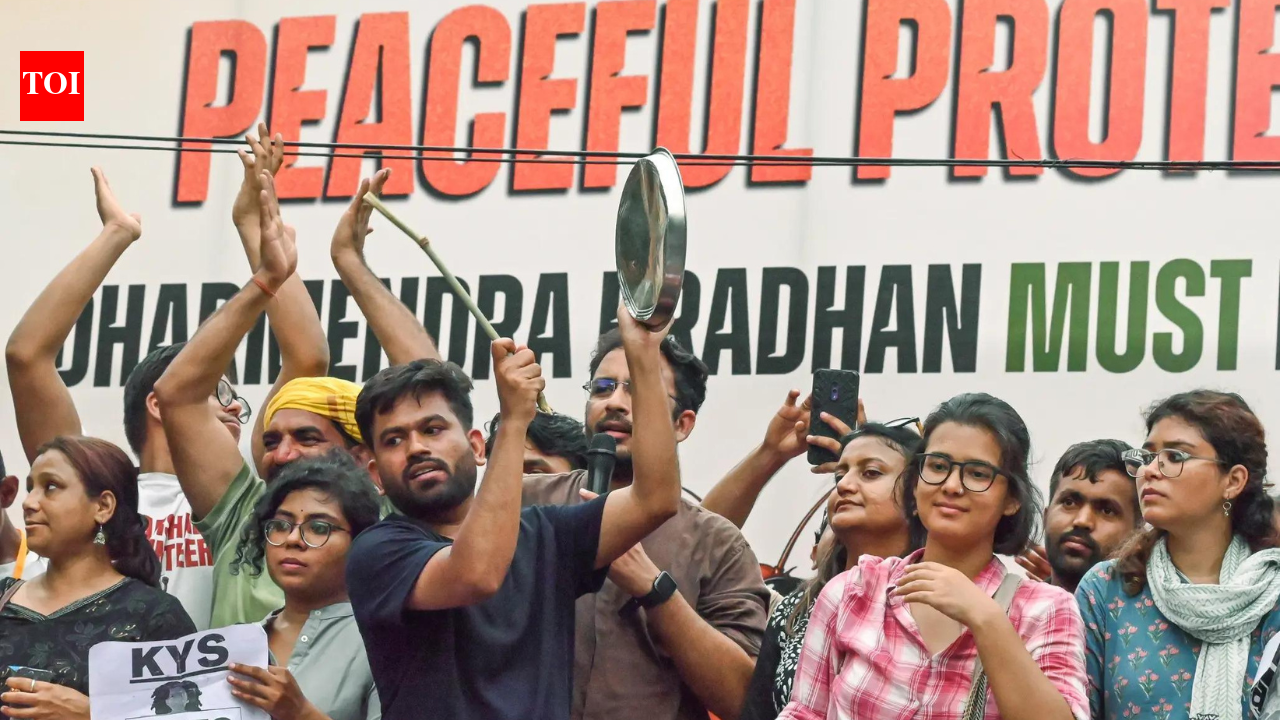'Restore water supply immediately': CJP founder Abhijeet Dipke appeals as protesters spend second night at Jantar Mantar