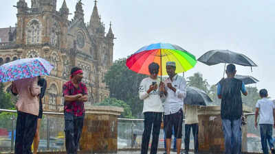 Heavy rain lashes parts of Mumbai after weeks of dry spell; monsoon onset likely soon