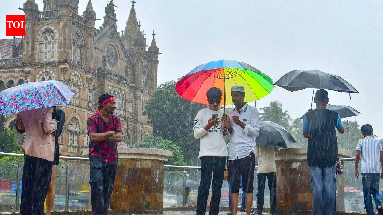 Heavy rain lashes parts of Mumbai after weeks of dry spell; monsoon onset likely soon
