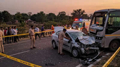 Eloping couple's journey to wedding ends in tragedy in MP; groom, kin die in crash
