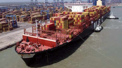 Hormuz reopening nears? Kuwait offers direct oil liftings as 93 million non-Iranian barrels remain stuck in Gulf
