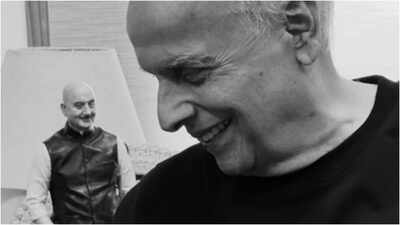 Anupam Kher calls himself a 'richer man' because of 'destiny shaper' Mahesh Bhatt in emotional post