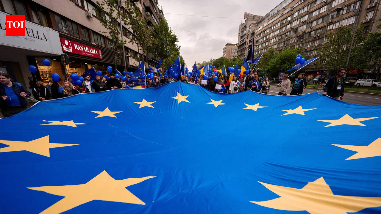 Viral 'Europe 2031' scenario warns EU will be 'torn apart' by US and China