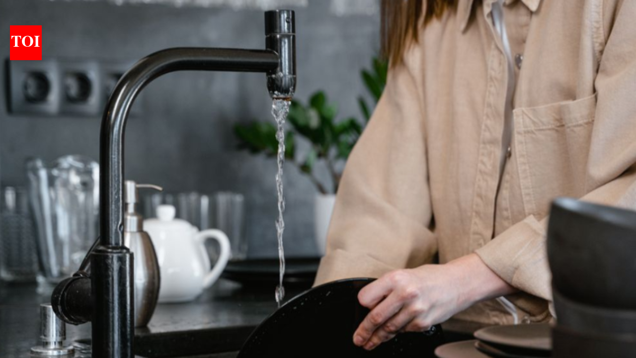 Psychology says people who can’t go to sleep with dirty dishes in the sink aren’t obsessed with cleanliness: Unfinished tasks often stay mentally active long after they’ve stopped requiring action