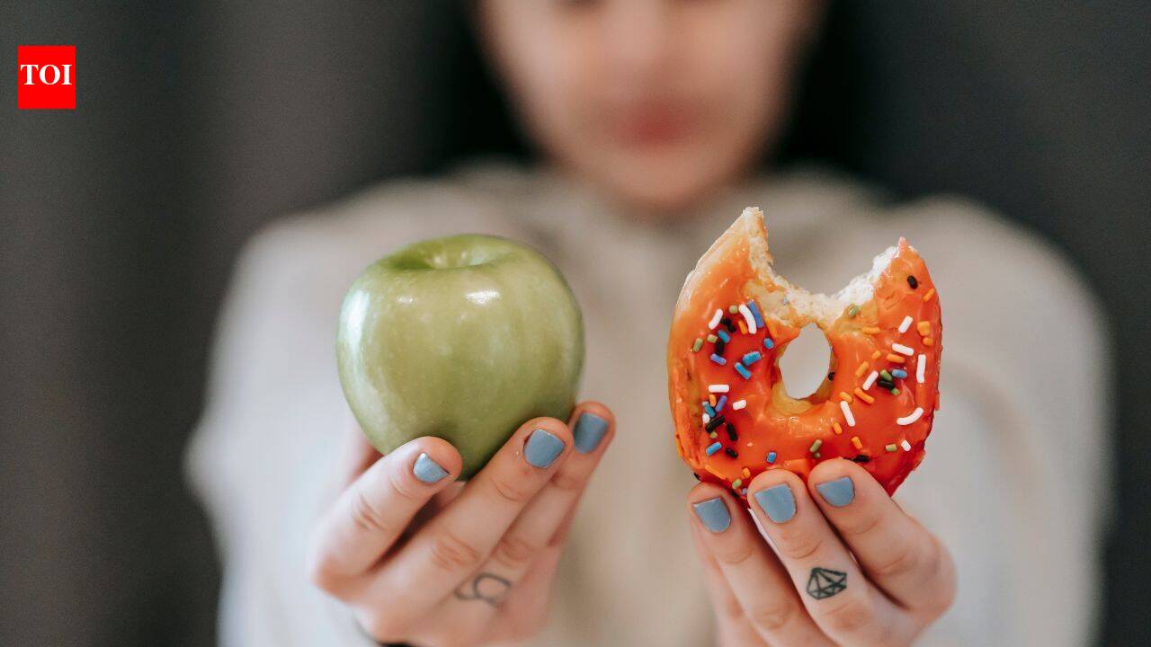 5 Ways you can reduce sugar cravings without hitting a sugar rehab
