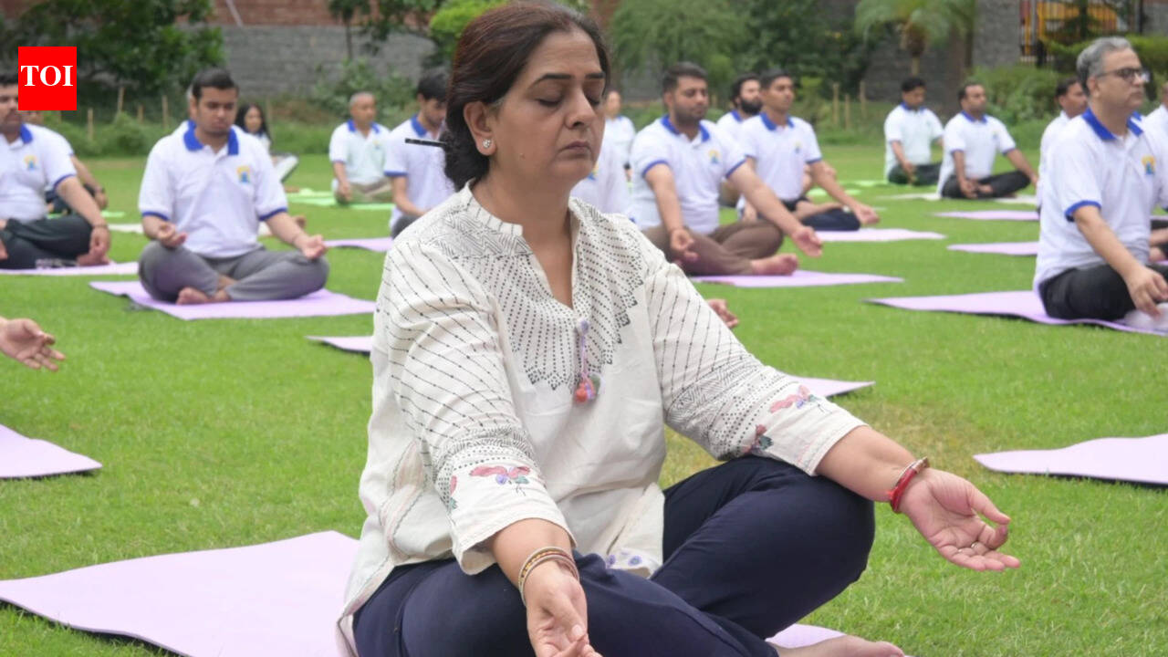 Hindu College marks International Yoga Day